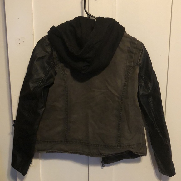 Forever 21 Jean Jacket with leather sleeves. - Picture 3 of 3